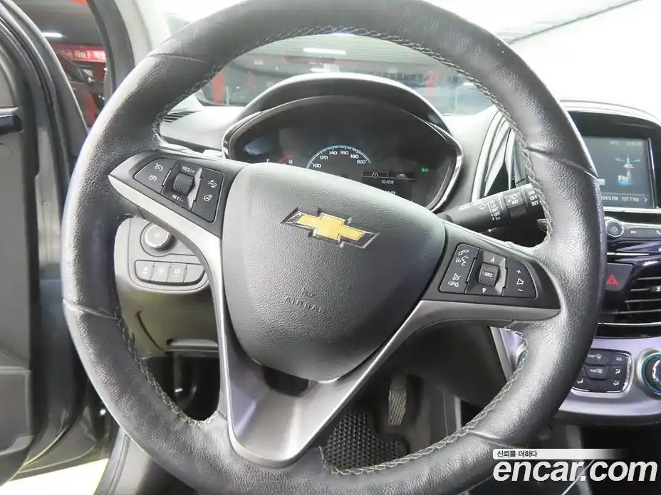 Chevrolet Spark 2016 1.0 гидро в Москве, фото 8