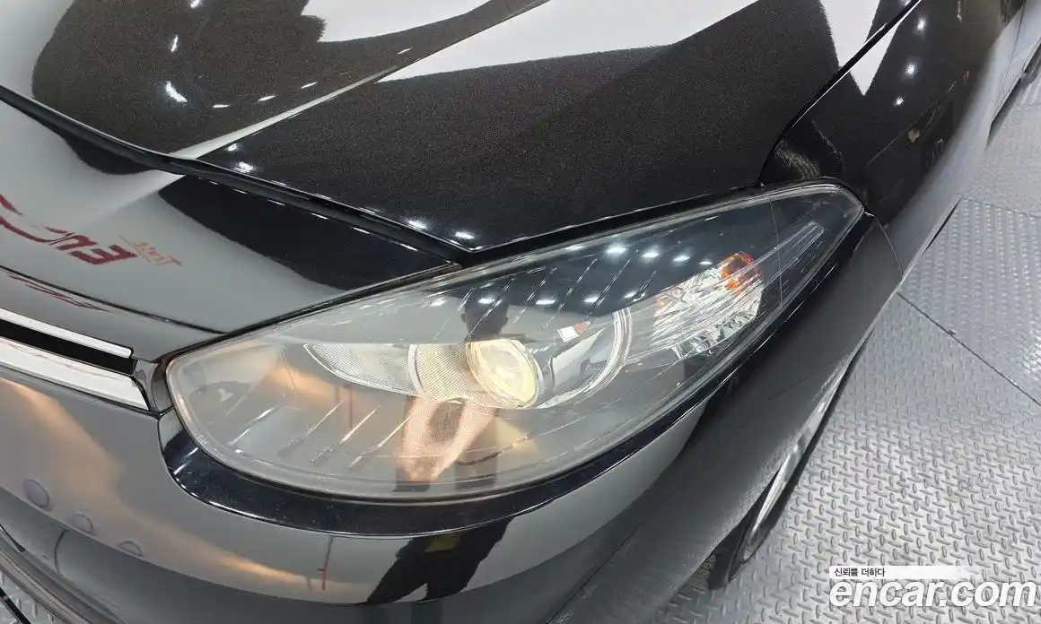Renault SM3 2017 1.6 гидро в Москве № 1834714, фото 8