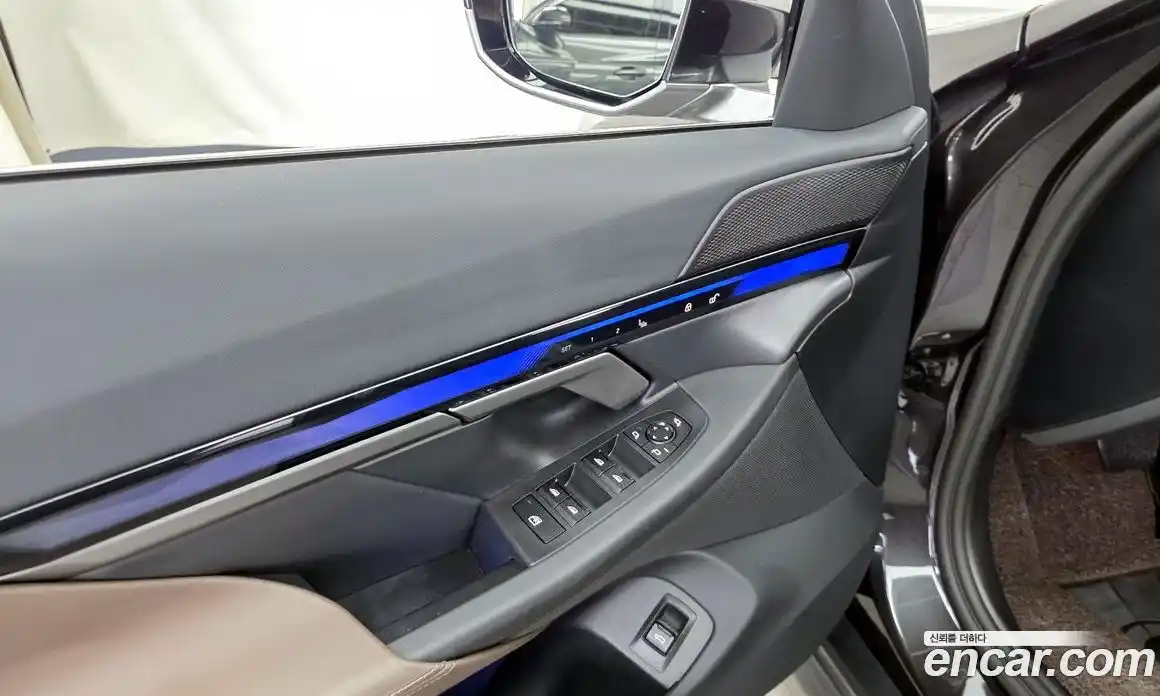 BMW 5-Series 2025 2.0 гидро в Москве № 1835437, фото 33