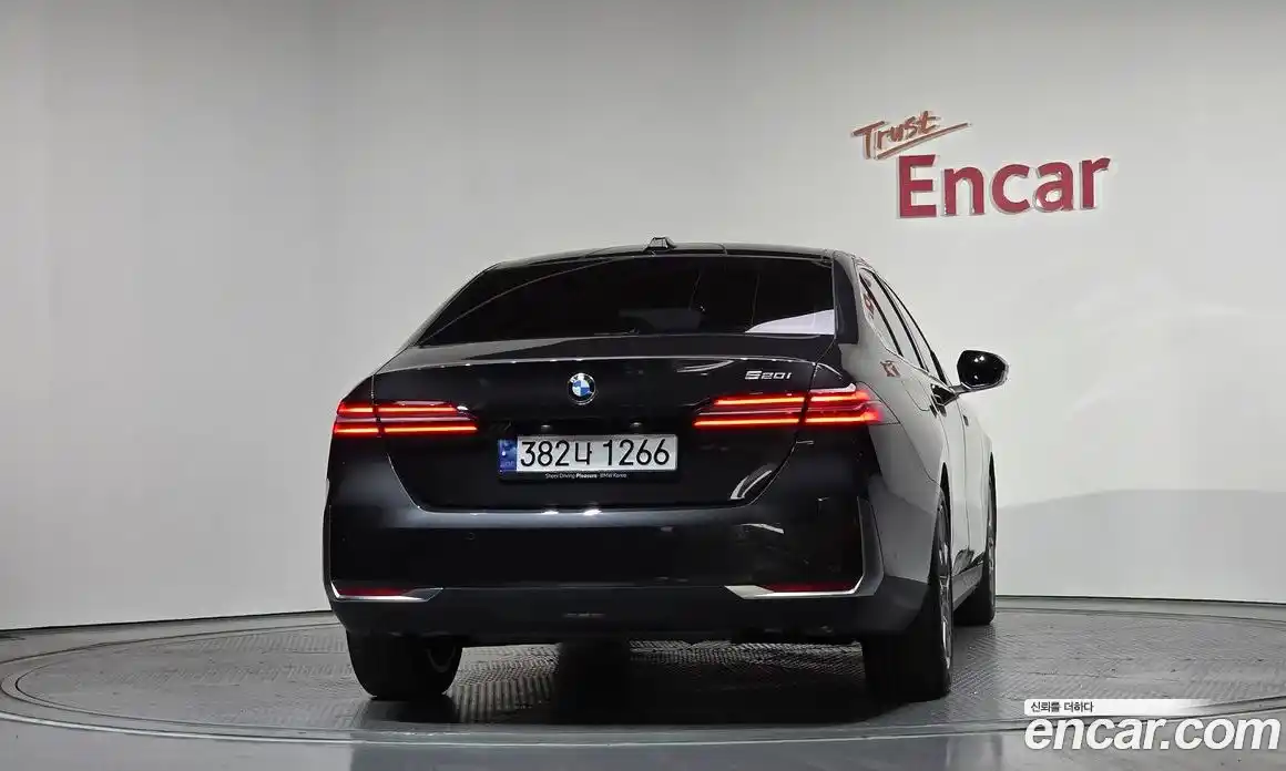 BMW 5-Series 2025 2.0 гидро в Москве № 1835437, фото 4