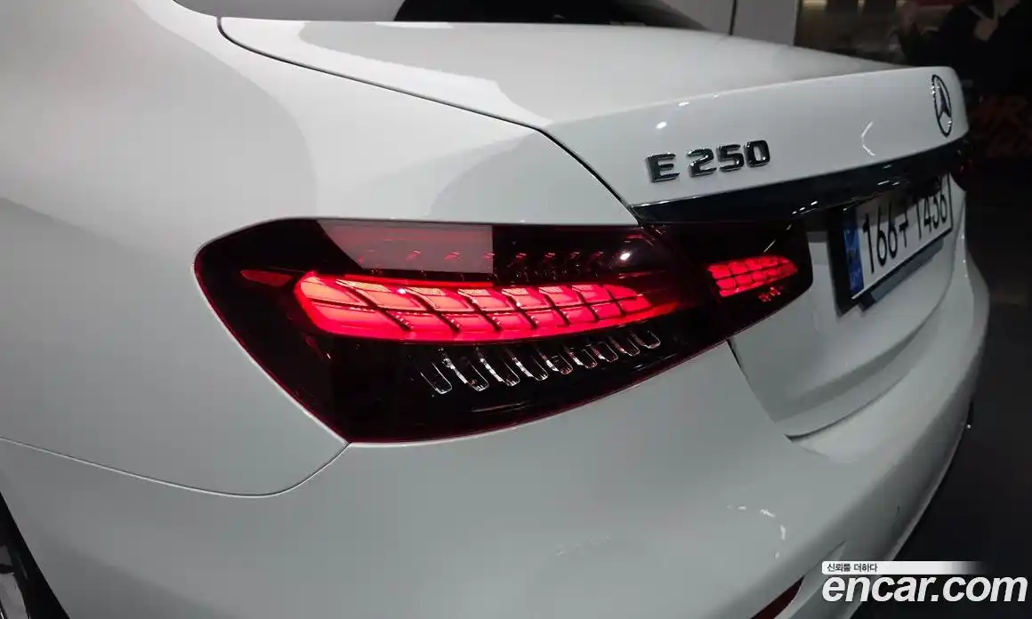 Mercedes-Benz E-Class 2023 2.0 гидро в Москве № 1835866, фото 8