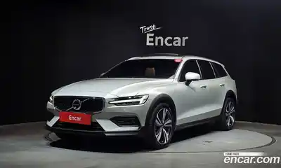 Volvo V60, 2021