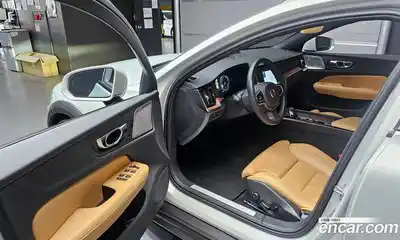 Volvo V60 2021 2.0 гидро в Москве № 1836822, миниатюра 10