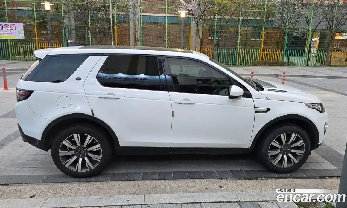 Land Rover Discovery Sport 2017 2.0 гидро в Москве № 1837467, фото 4