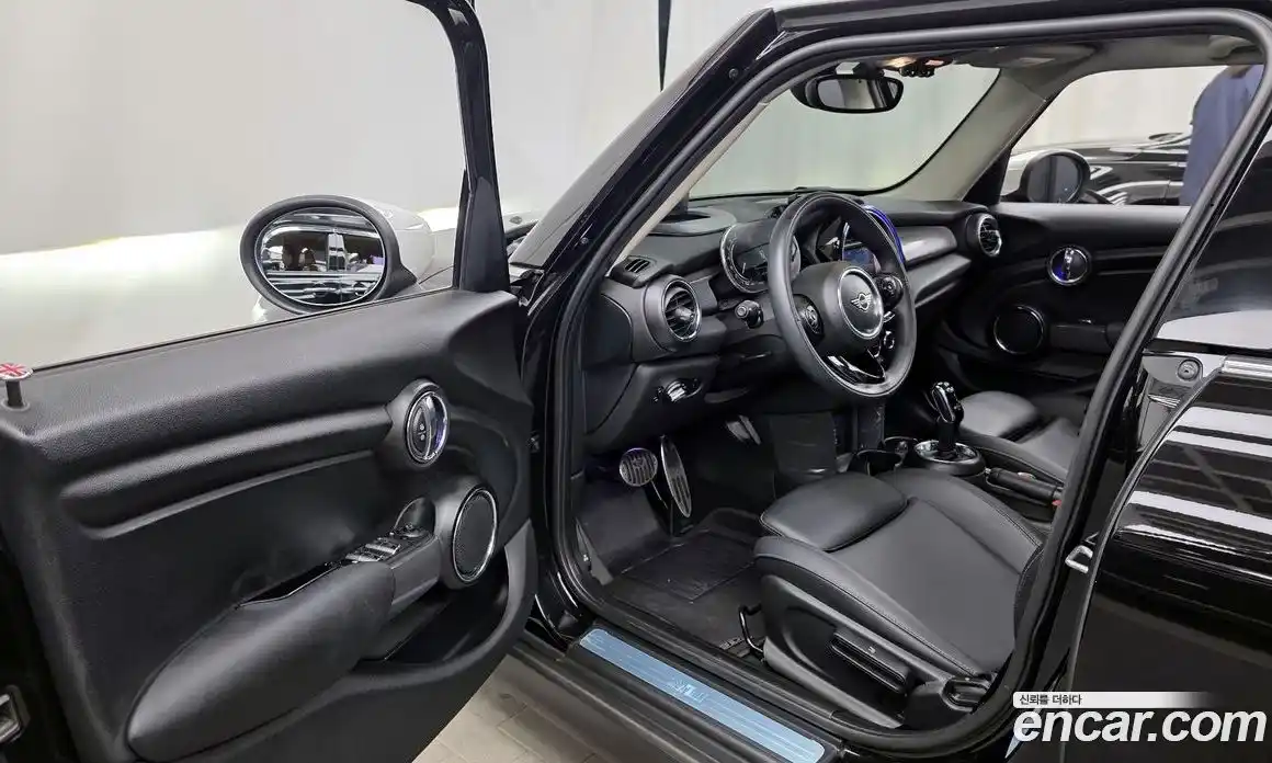 Mini Cooper 2020 1.5 гидро в Москве № 1837646, фото 13