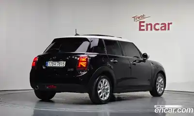Mini Cooper 2020 1.5 гидро в Москве № 1837646, миниатюра 2