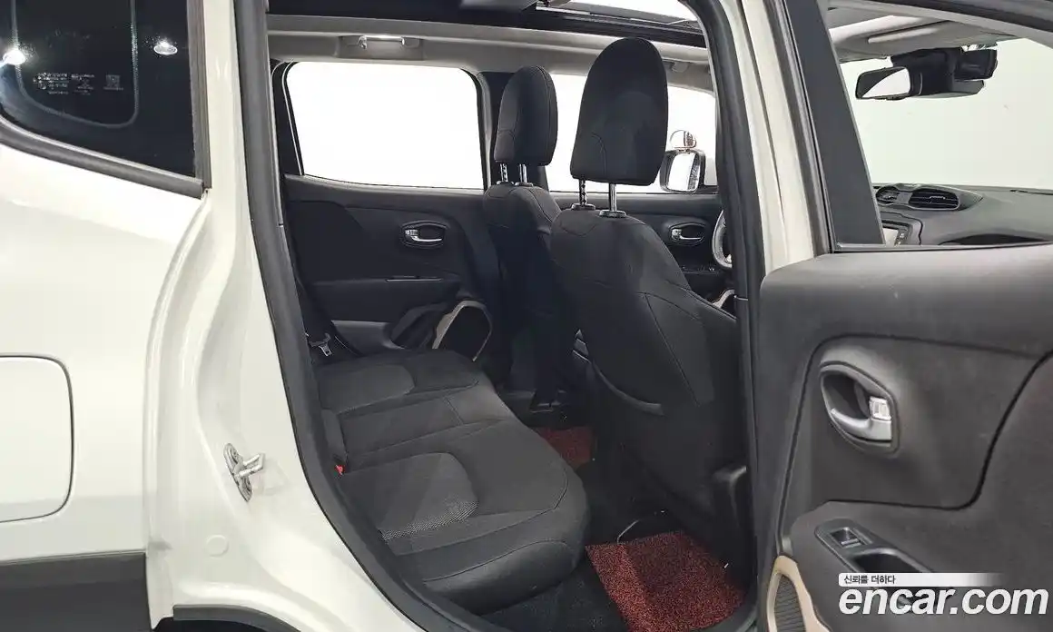 Jeep Renegade 2016 2.0 гидро в Москве № 1838324, фото 15