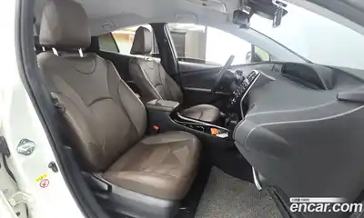 Toyota Prius 2020 1.8 гидро в Москве № 1838487, миниатюра 11