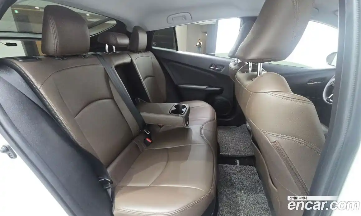 Toyota Prius 2020 1.8 гидро в Москве № 1838487, фото 12