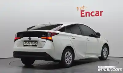 Toyota Prius 2020 1.8 гидро в Москве № 1838487, миниатюра 2