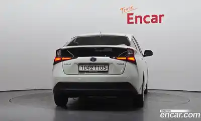 Toyota Prius 2020 1.8 гидро в Москве № 1838487, миниатюра 4