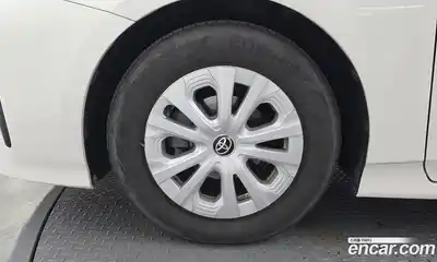 Toyota Prius 2020 1.8 гидро в Москве № 1838487, миниатюра 5