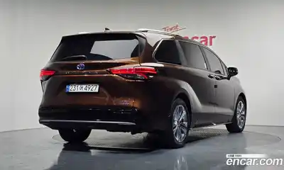 Toyota Sienna 2023 2.5 гидро в Москве № 1838497, миниатюра 2