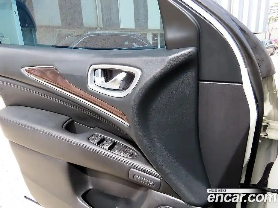 Infiniti QX60 2015 3.5 гидро в Москве № 1841223, фото 11