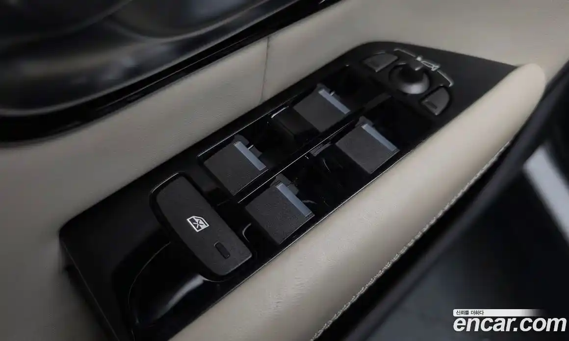 Land Rover Range-Rover Evoque 2019 2.0 гидро в Москве № 1280929, фото 28