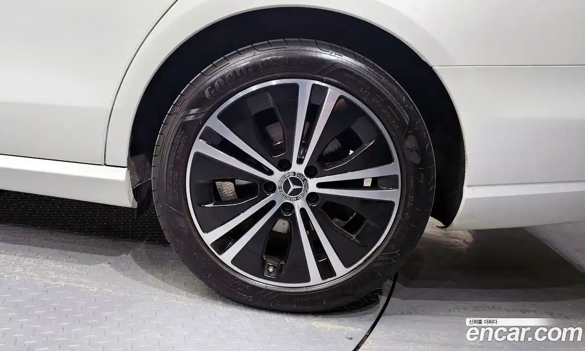 Mercedes-Benz E-Class 2021 2.0 гидро в Москве № 1321936, фото 7