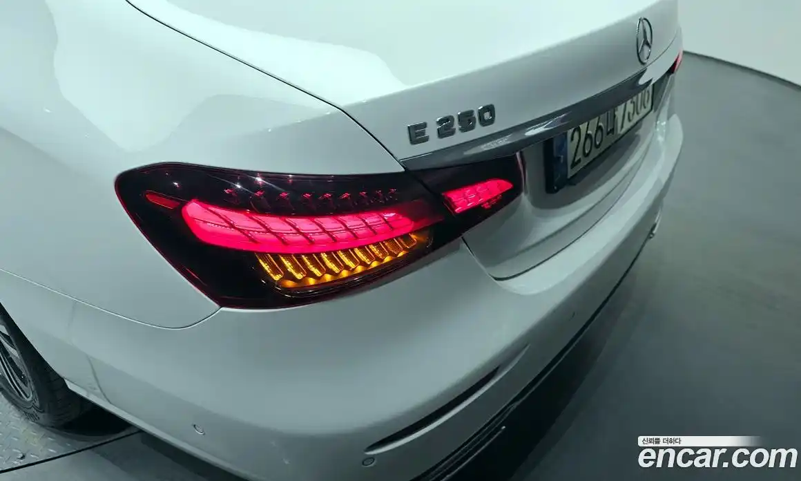 Mercedes-Benz E-Class 2021 2.0 гидро в Москве № 1321936, фото 9