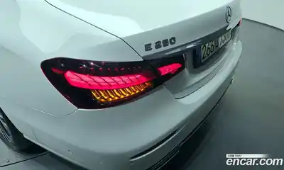 Mercedes-Benz E-Class 2021 2.0 гидро в Москве № 1321936, миниатюра 9