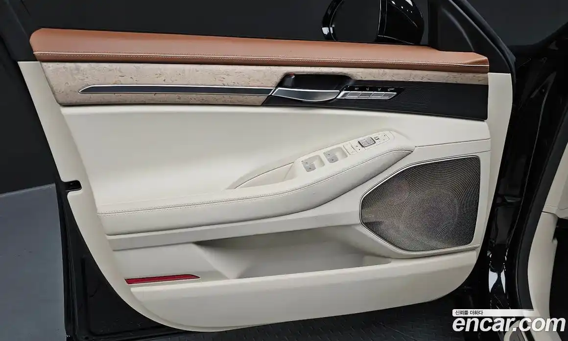 Genesis G90 2020 5.0 гидро в Москве, фото 14