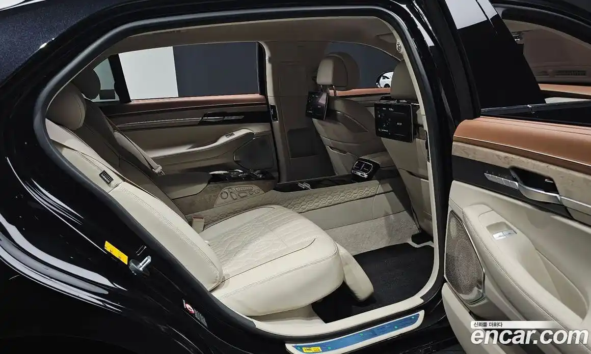 Genesis G90 2020 5.0 гидро в Москве, фото 16