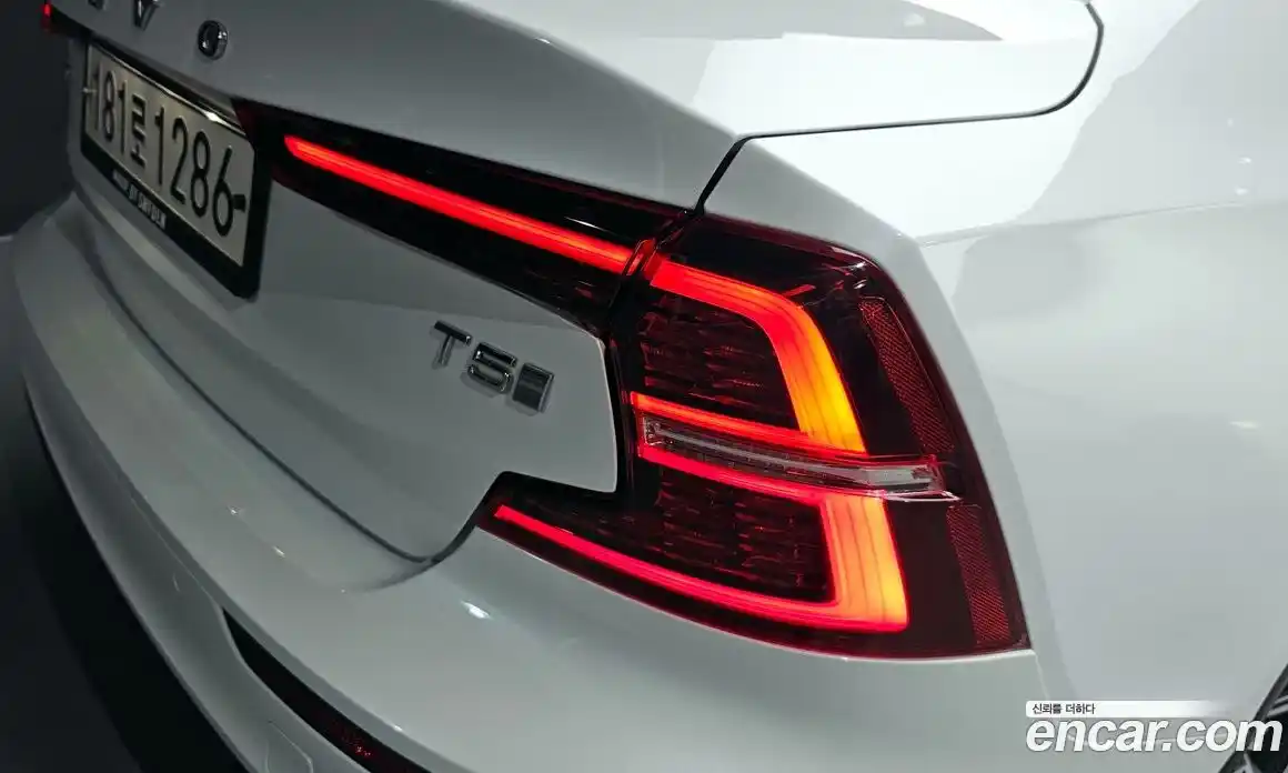 Volvo S60 2020 2.0 гидро в Москве № 1348850, фото 9