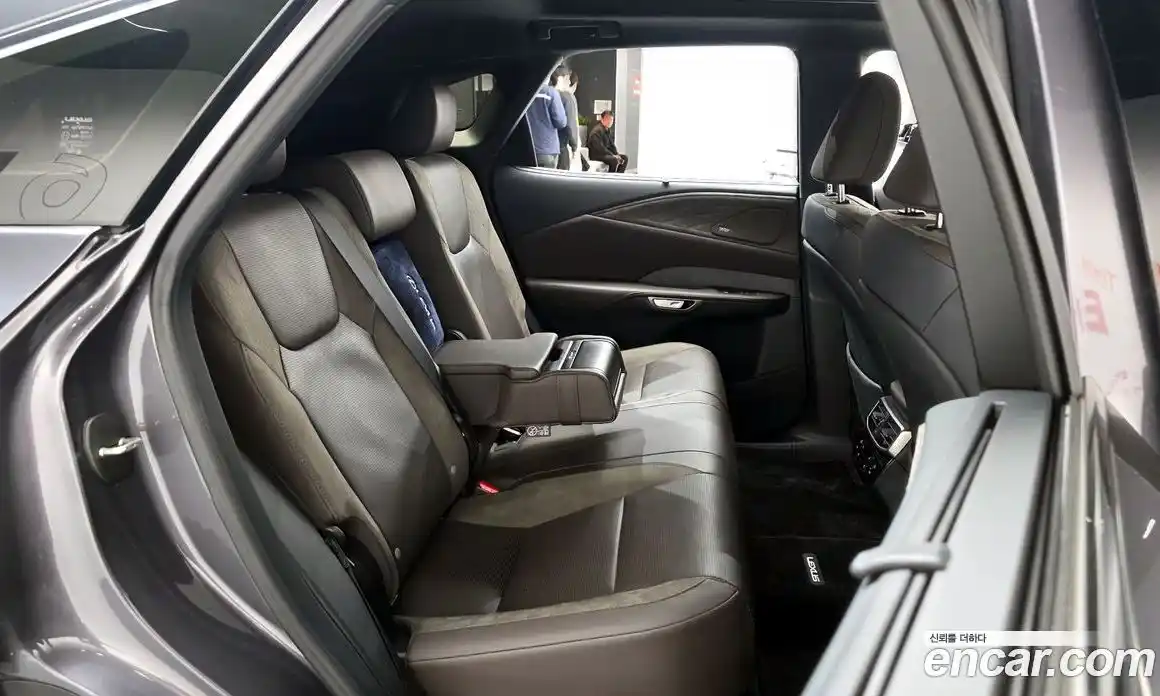 Lexus RX 2024 2.5 гидро в Москве № 1350019, фото 17