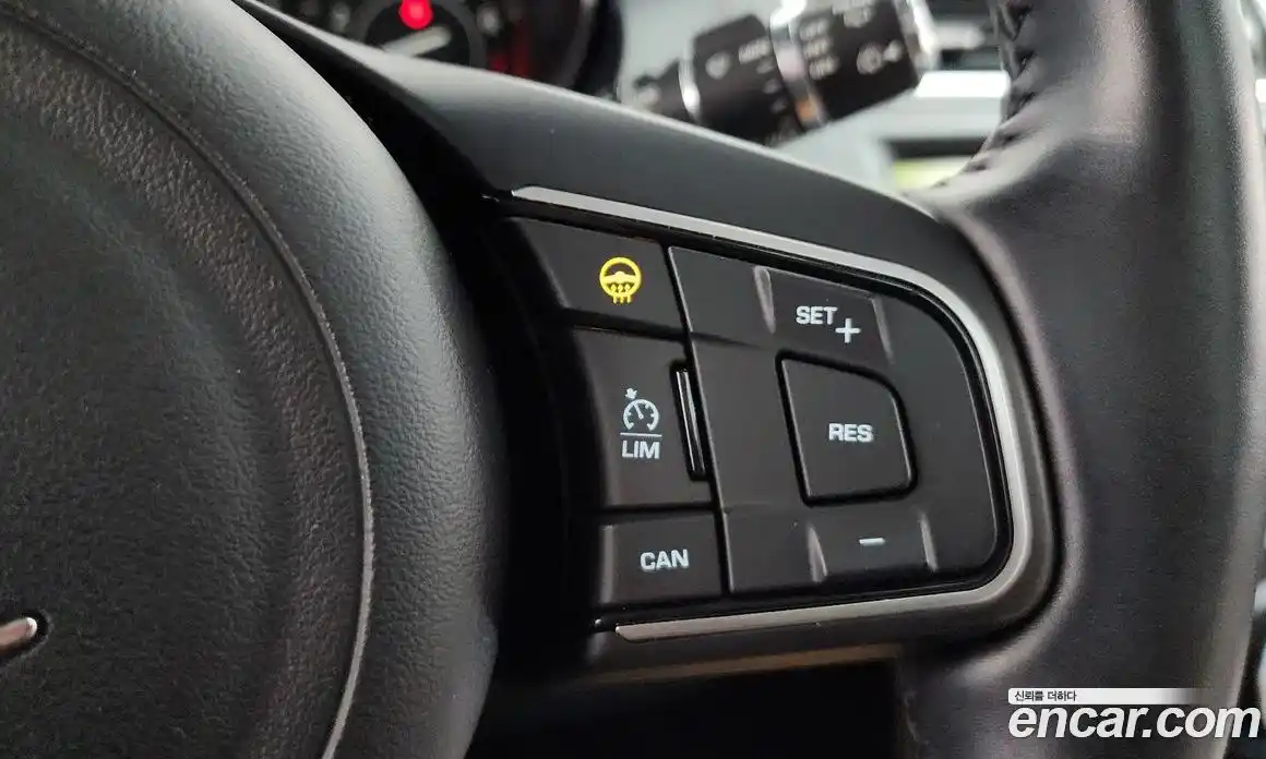 Jaguar E-Pace 2018 2.0 гидро в Москве № 1351114, фото 30