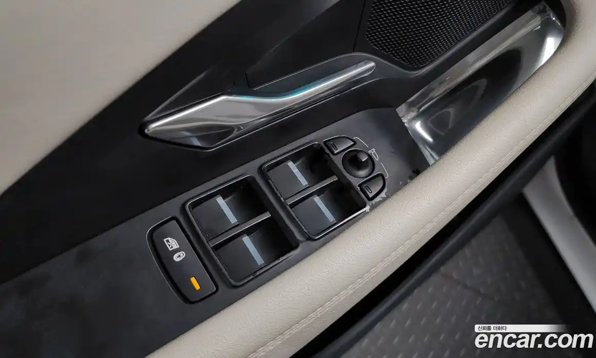 Jaguar E-Pace 2018 2.0 гидро в Москве № 1351114, фото 33