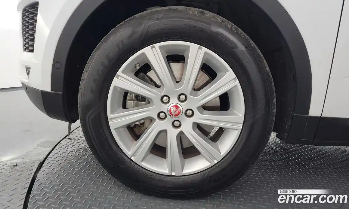Jaguar E-Pace 2018 2.0 гидро в Москве № 1351114, фото 5