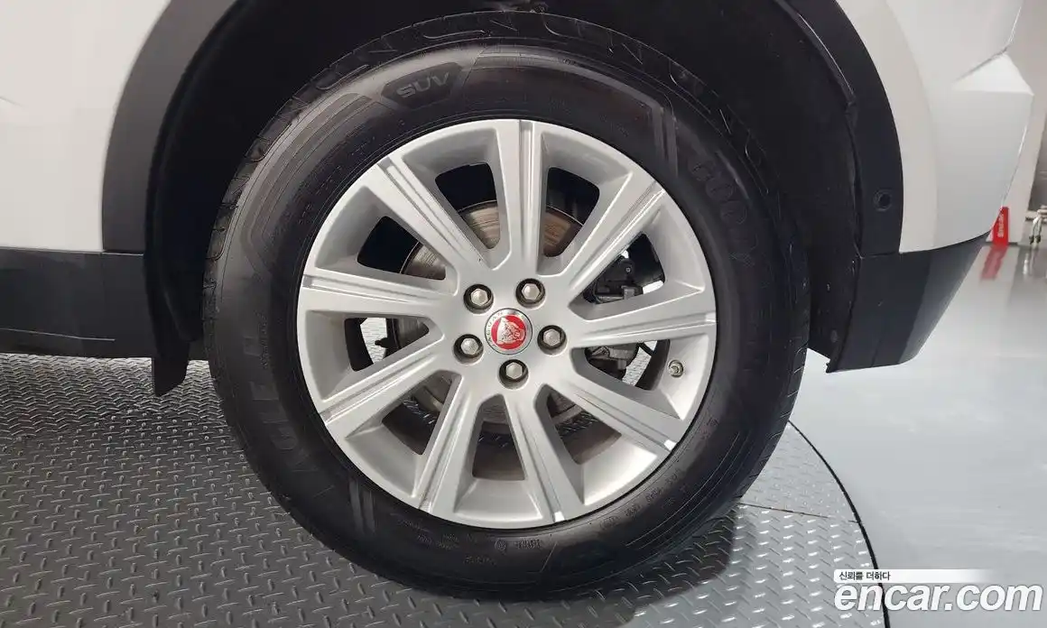 Jaguar E-Pace 2018 2.0 гидро в Москве № 1351114, фото 7
