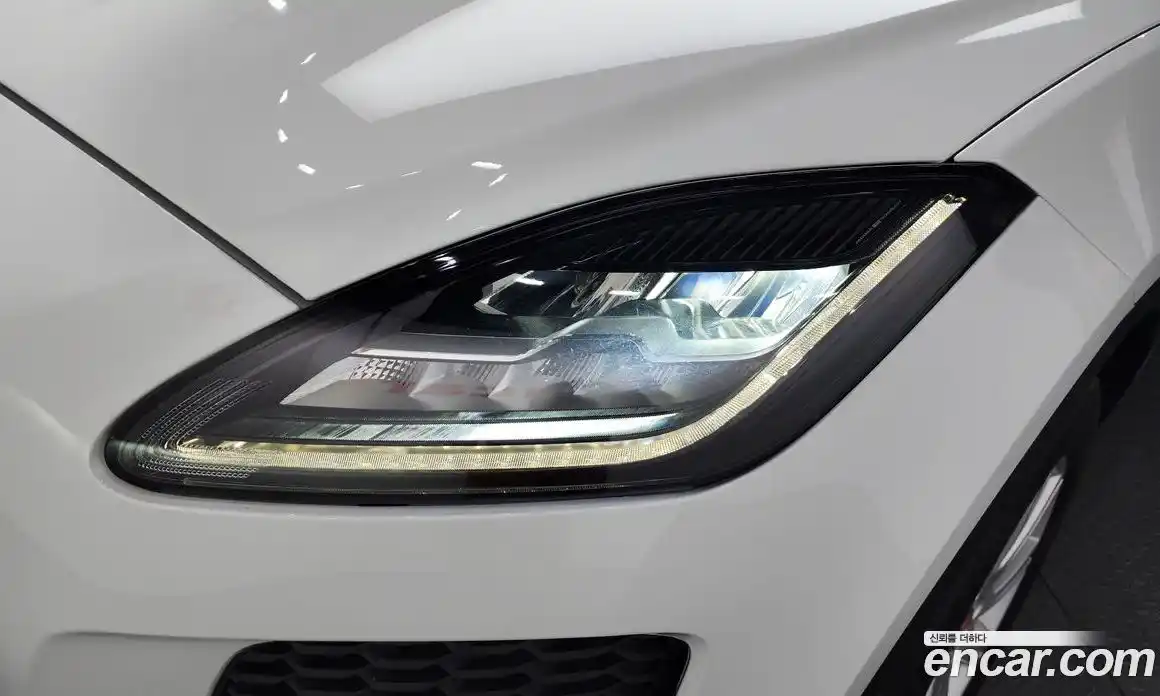 Jaguar E-Pace 2018 2.0 гидро в Москве № 1351114, фото 8