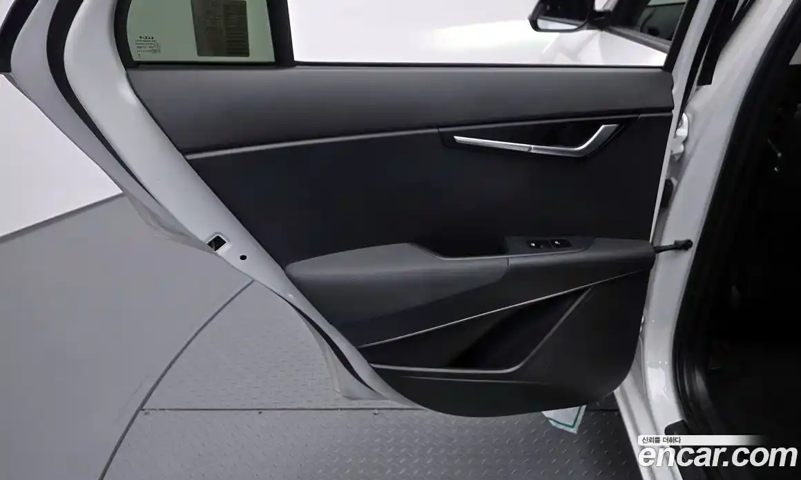 Kia Niro 2022 0.2 гидро в Москве № 1418372, фото 15