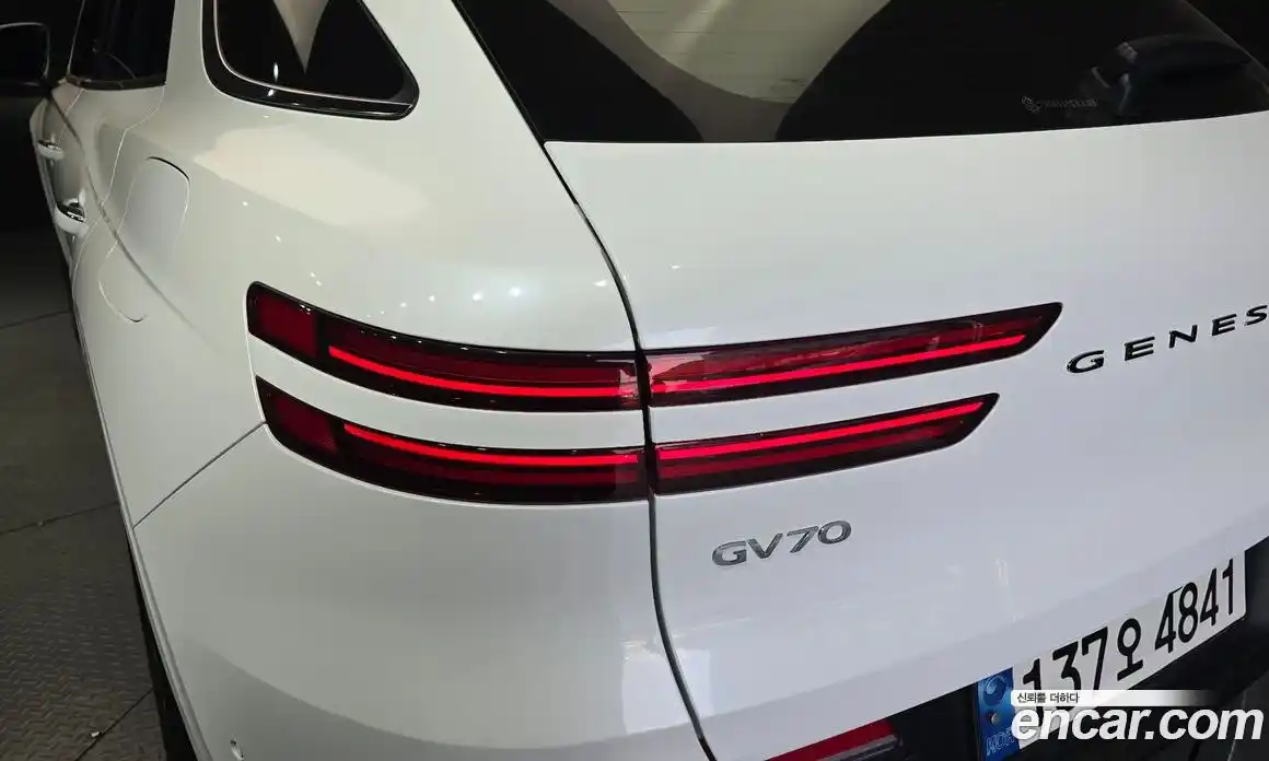 Genesis GV70 2022 2.5 гидро в Москве, фото 9