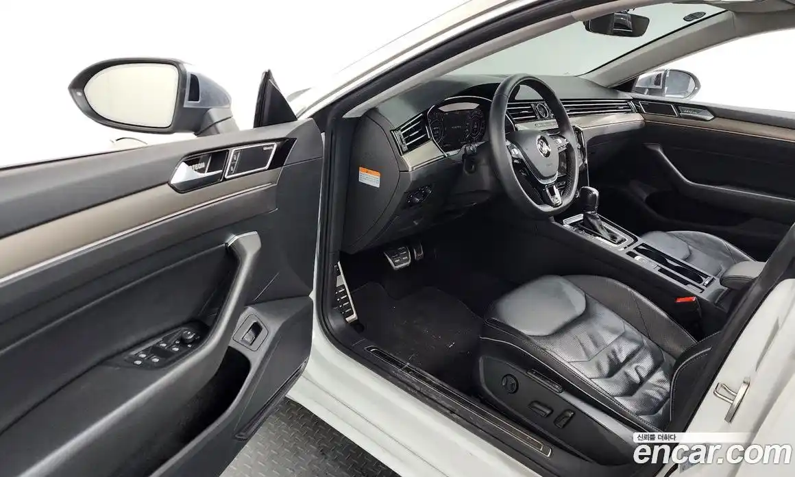 Volkswagen Arteon 2019 2.0 гидро в Москве № 1424168, фото 13