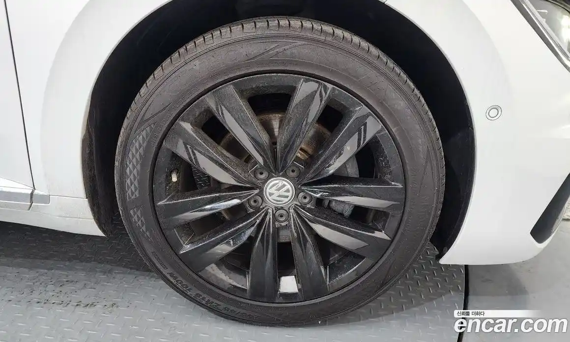 Volkswagen Arteon 2019 2.0 гидро в Москве № 1424168, фото 7