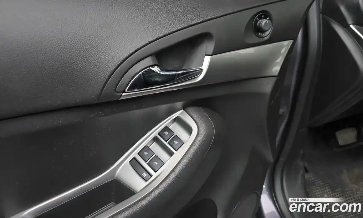 Chevrolet Orlando 2012 2.0 гидро в Москве № 1542375, фото 21