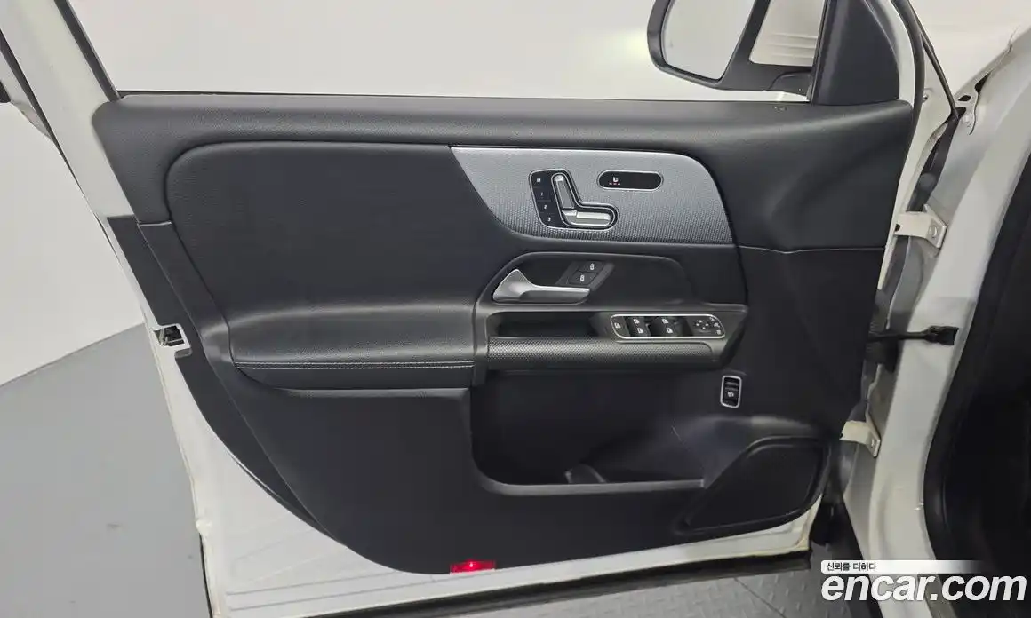 Mercedes-Benz GLB-Class 2021 1.9 гидро в Москве № 1545464, фото 14