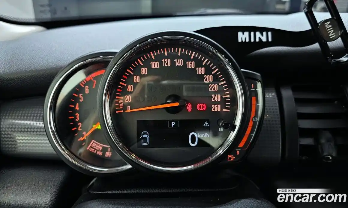 Mini Cooper 2018 1.5 гидро в Москве № 1548088, фото 11