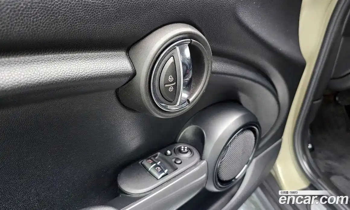 Mini Cooper 2018 1.5 гидро в Москве № 1548088, фото 23