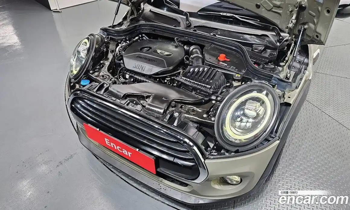 Mini Cooper 2018 1.5 гидро в Москве № 1548088, фото 6