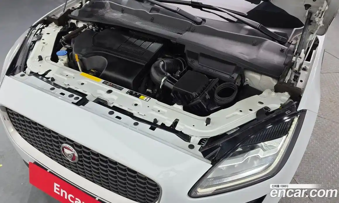 Jaguar E-Pace 2018 2.0 гидро в Москве № 1550918, фото 6