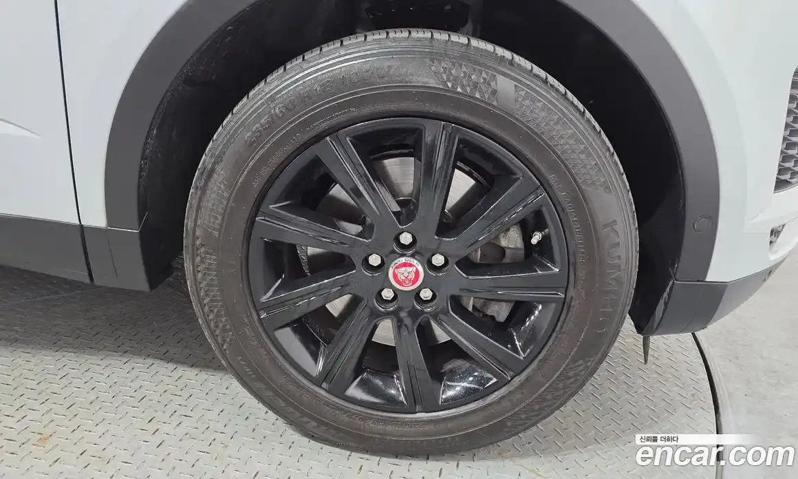 Jaguar E-Pace 2018 2.0 гидро в Москве № 1550918, фото 7