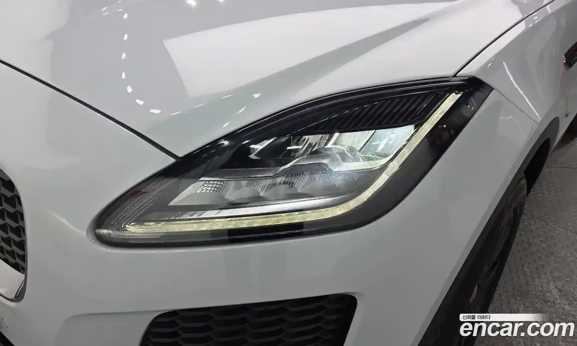 Jaguar E-Pace 2018 2.0 гидро в Москве № 1550918, фото 8