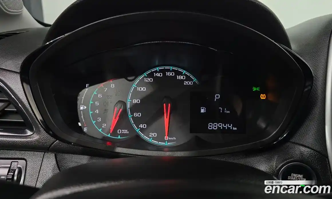 Chevrolet Spark 2017 1.0 гидро в Москве, фото 11