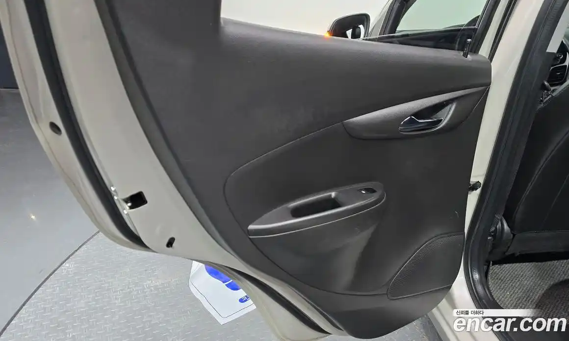 Chevrolet Spark 2017 1.0 гидро в Москве, фото 15