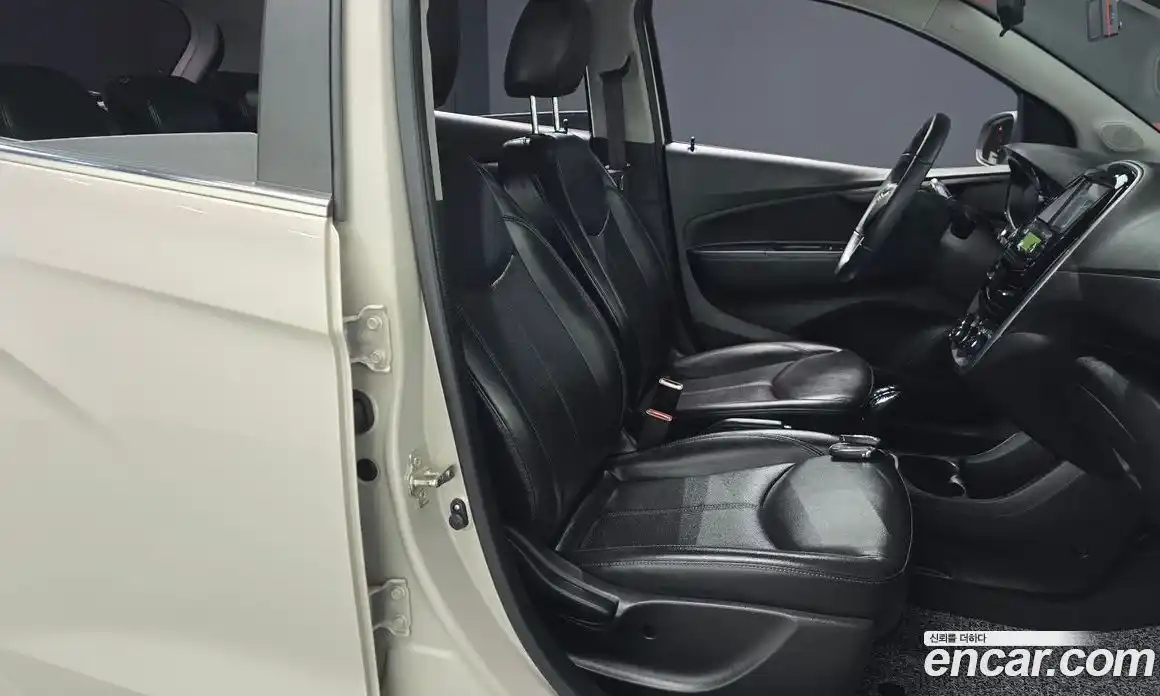 Chevrolet Spark 2017 1.0 гидро в Москве, фото 16