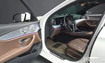 Mercedes-Benz E-Class 2021 2.0 гидро в Москве № 1616779, миниатюра 12