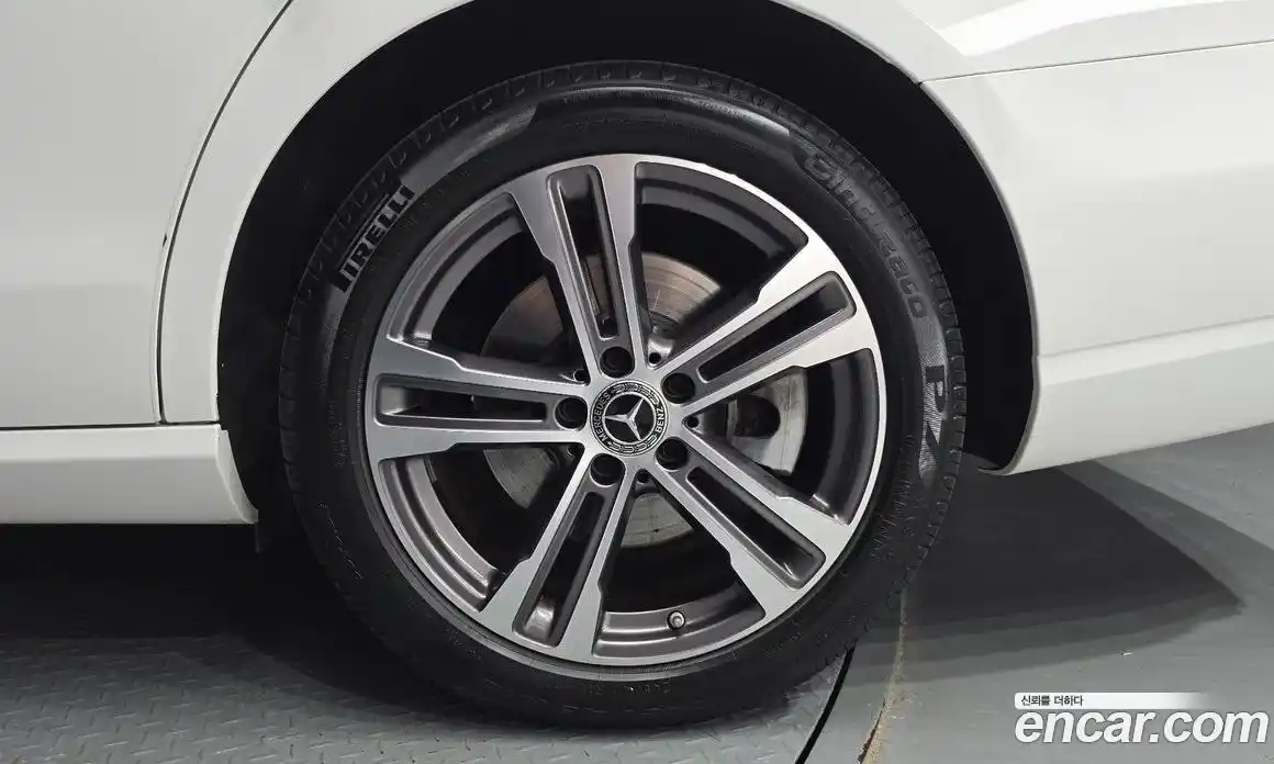 Mercedes-Benz E-Class 2021 2.0 гидро в Москве № 1616779, фото 6
