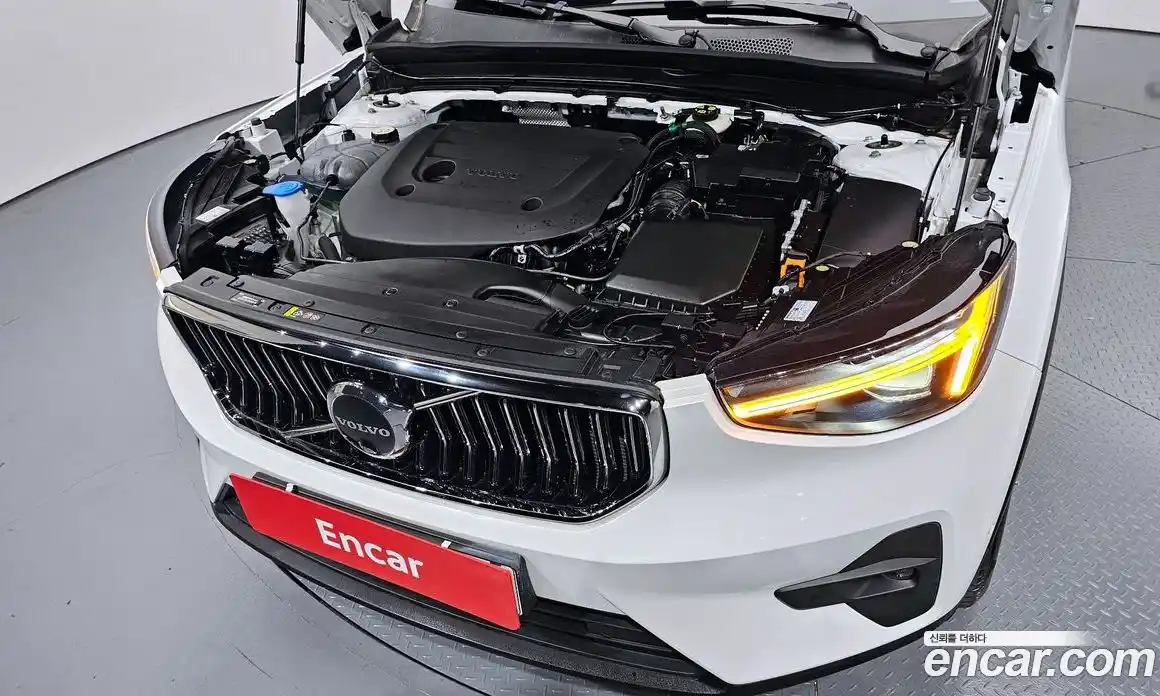 Volvo XC40 2024 2.0 гидро в Москве № 1618469, фото 6