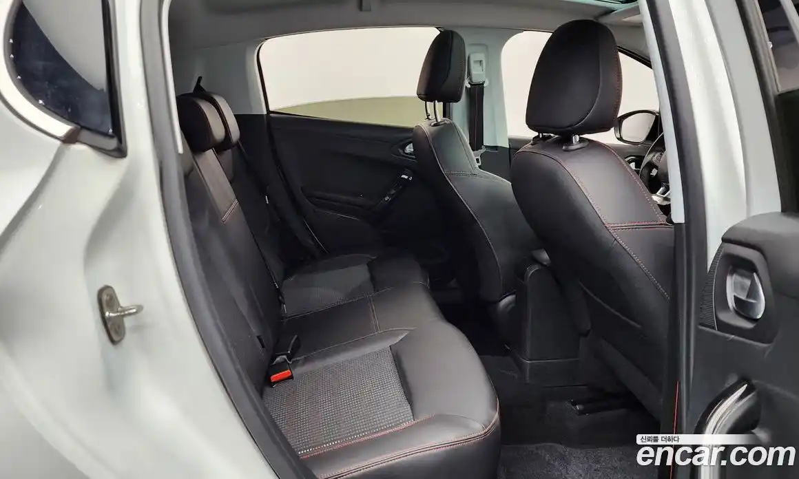 Peugeot 208 2018 1.6 гидро в Москве, фото 16